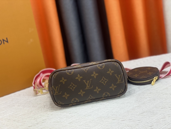 ルイヴィトンバッグ内部構造